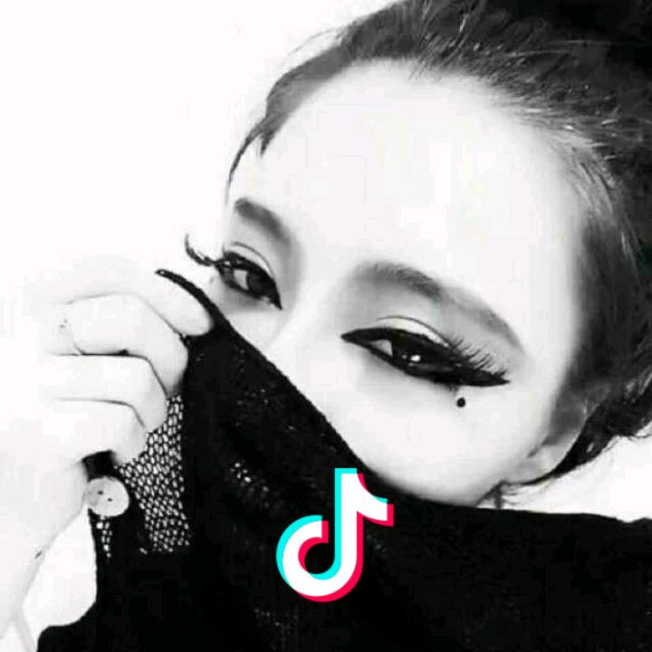 桃子姐姐°°🐬