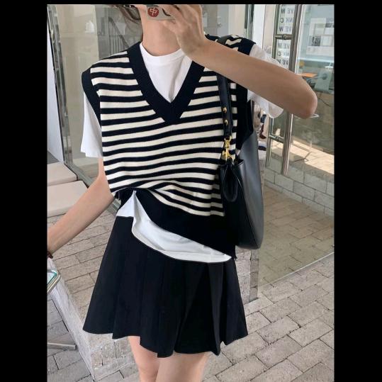 依婷