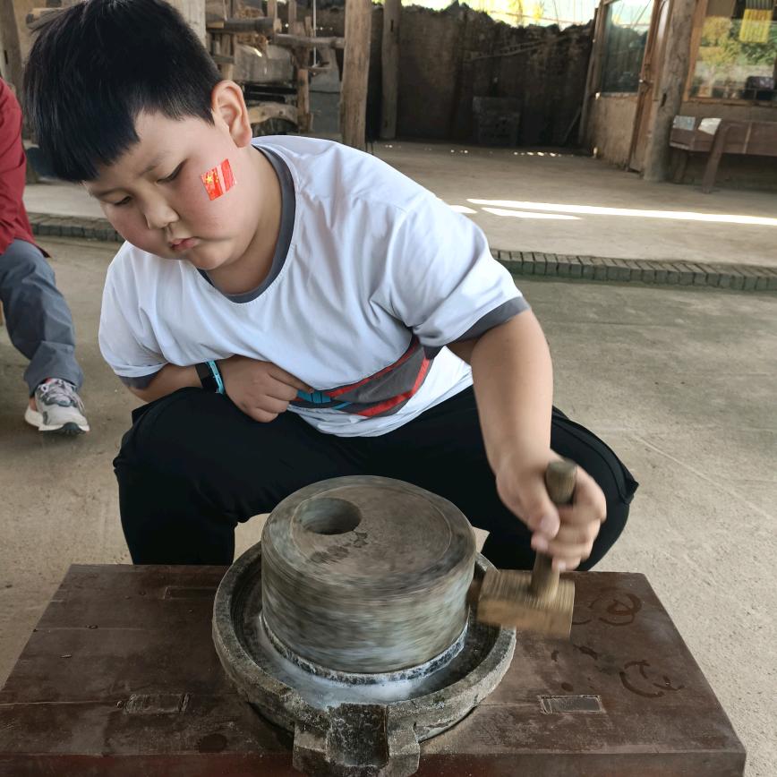 蓝梦家具城美丽小白