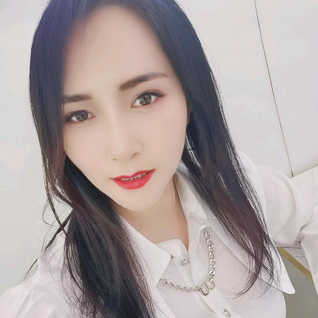周晓薇