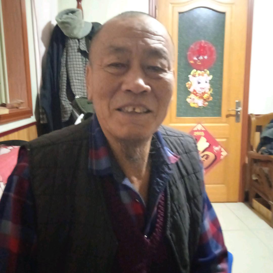 喜欢玩的老头