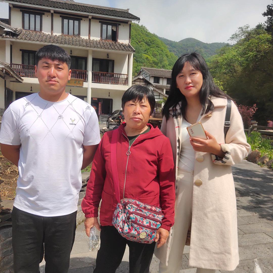 出租挖机，韩亚方，至爱今生婚庆用品