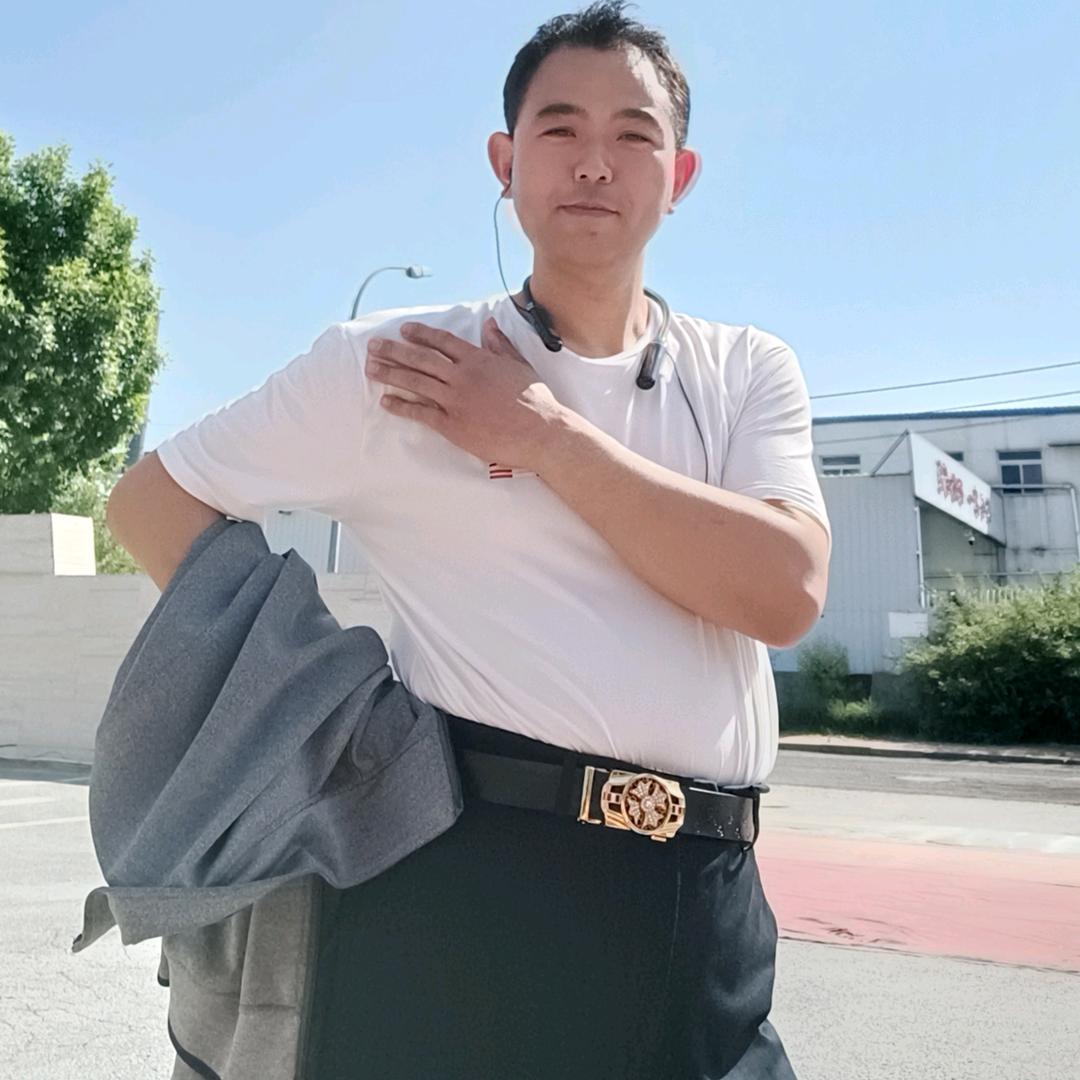 悠  雅