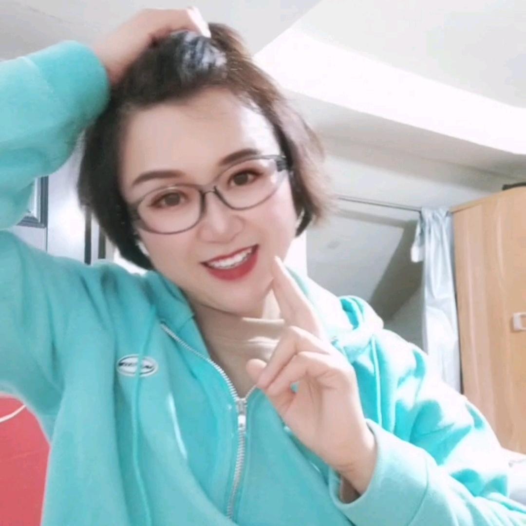 🌸开心的单身姐姐🌸