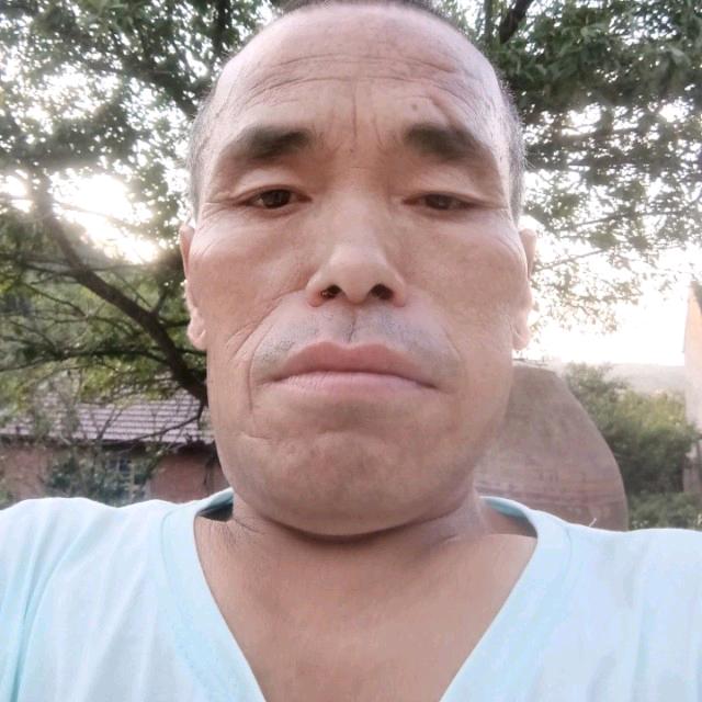潇洒快乐的矮哥
