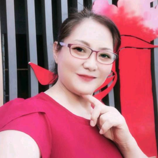 欣欣秀荣