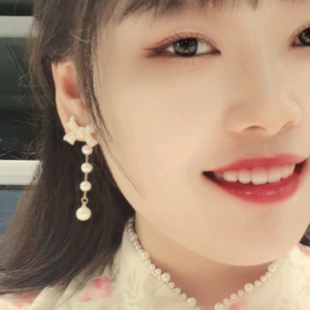 一抹妖艳@