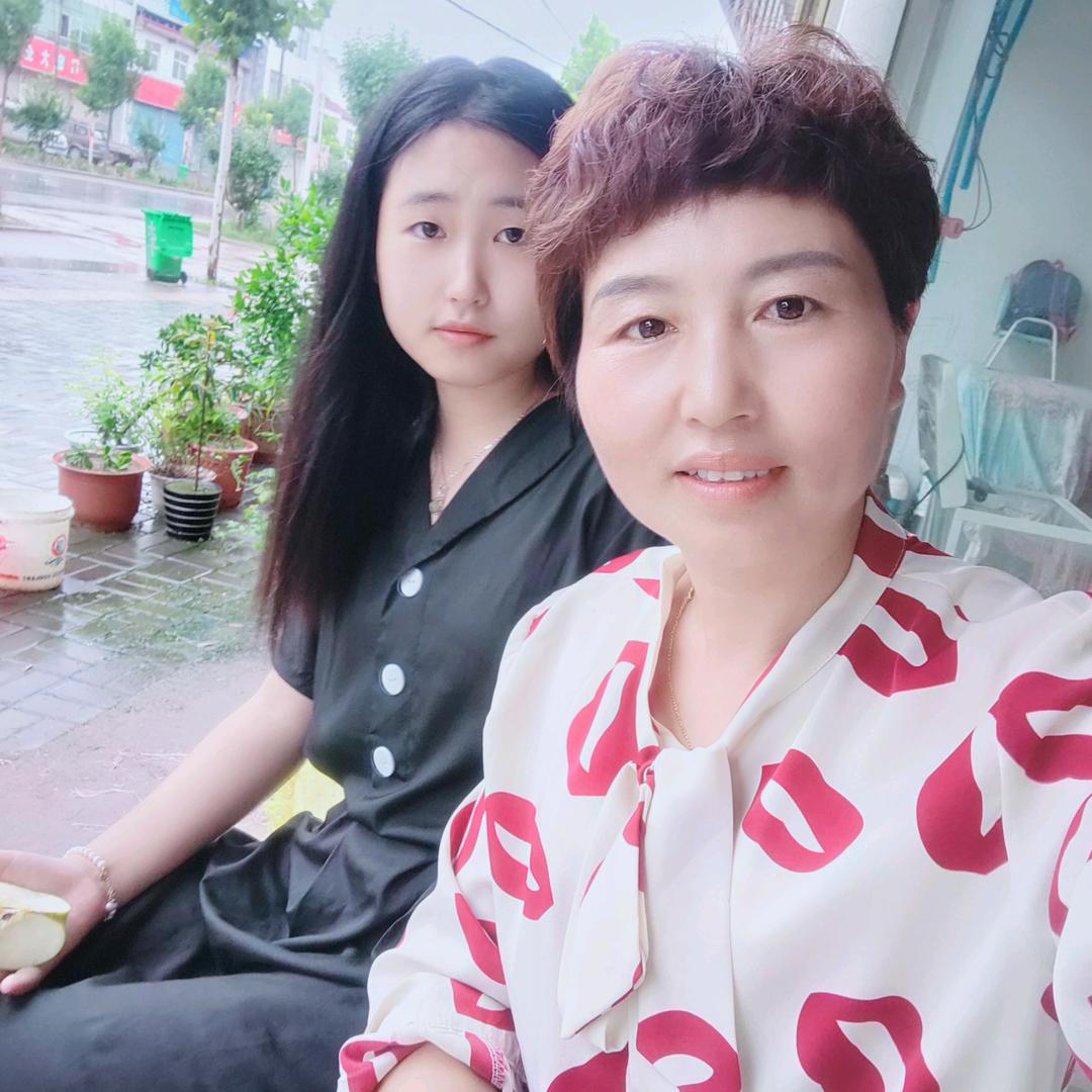 玲玲72895