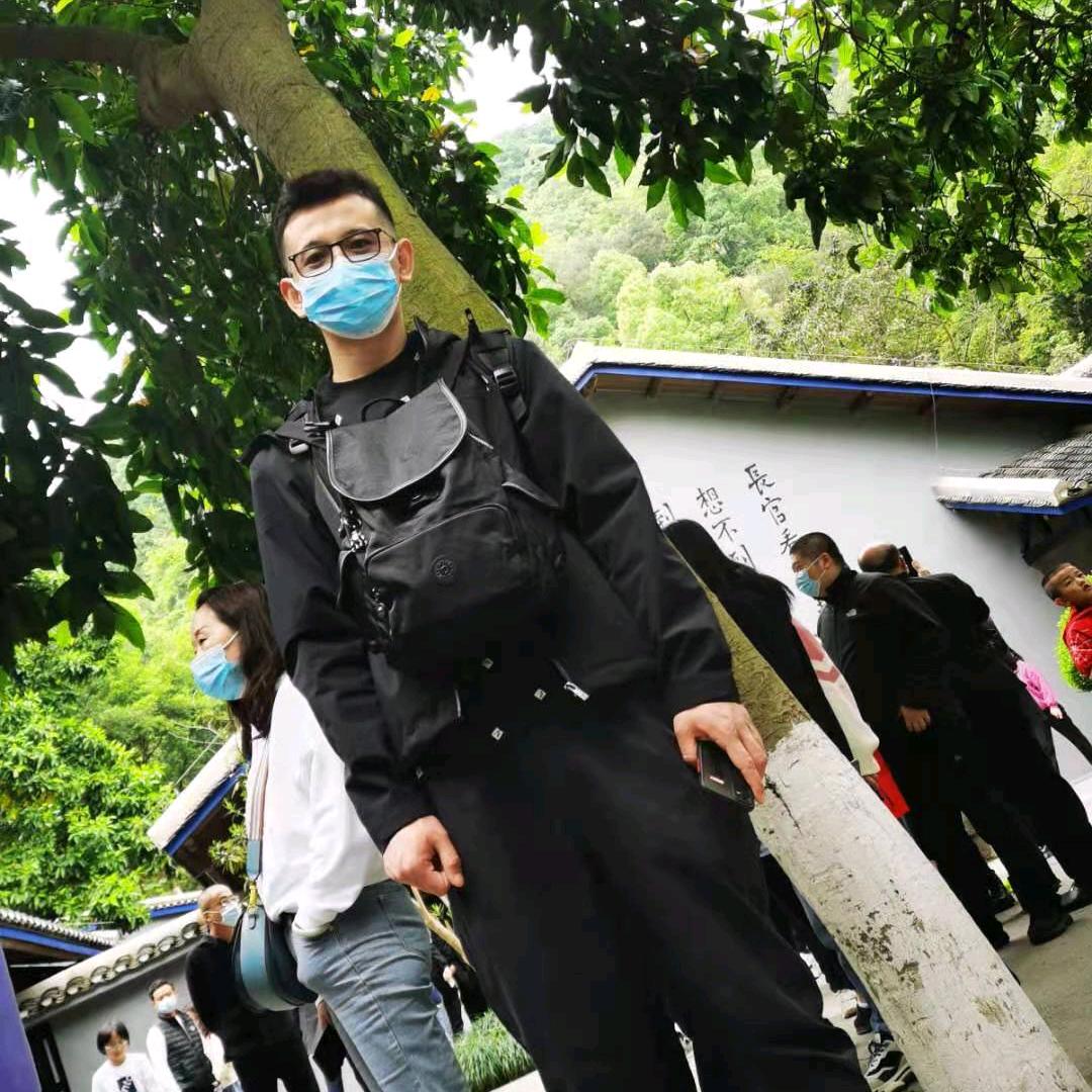助农小哥哥