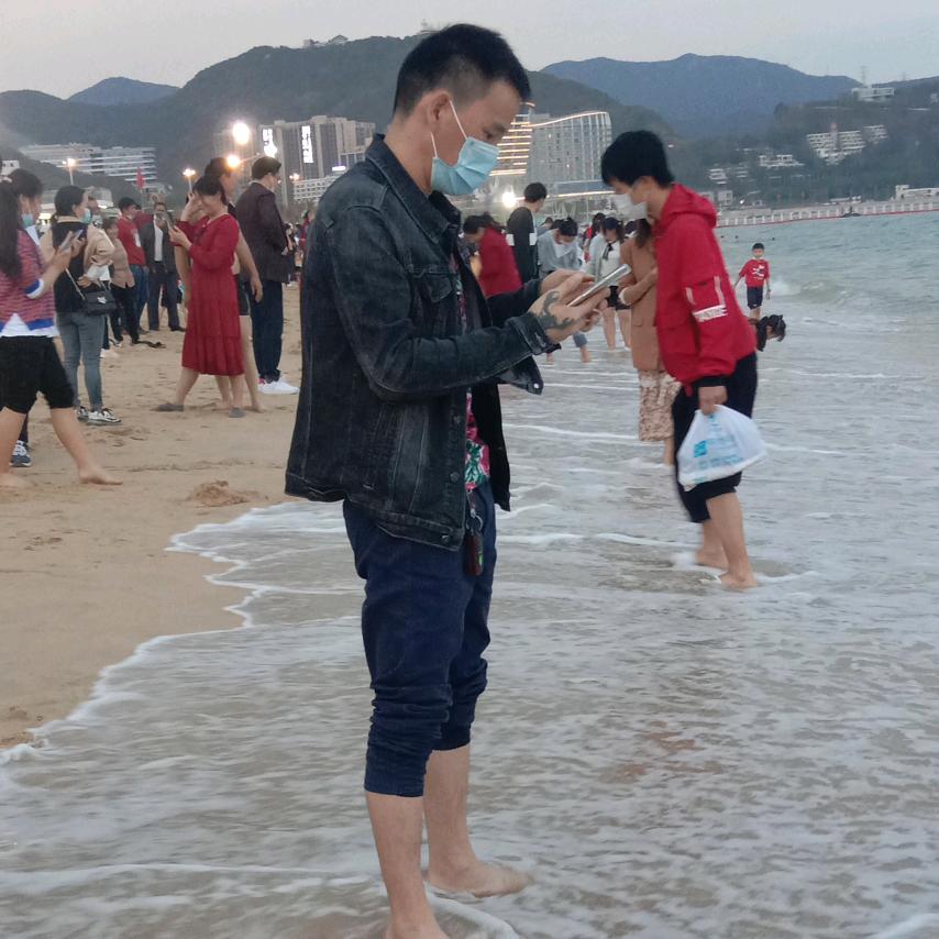 悲欢离合人生路