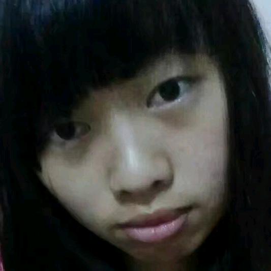 鸡蛋落在石头缝里