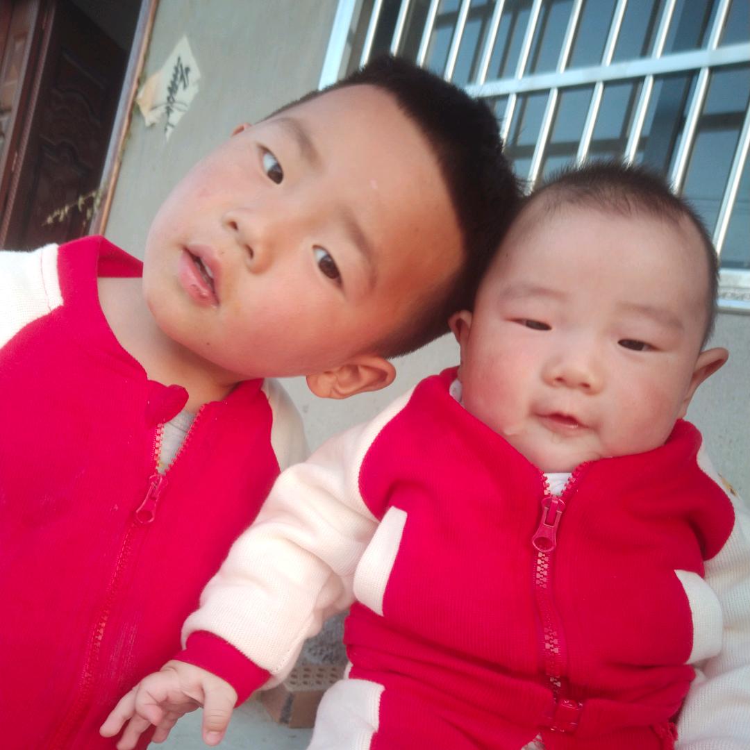 👬俩宝贝👬猪宝牛宝
