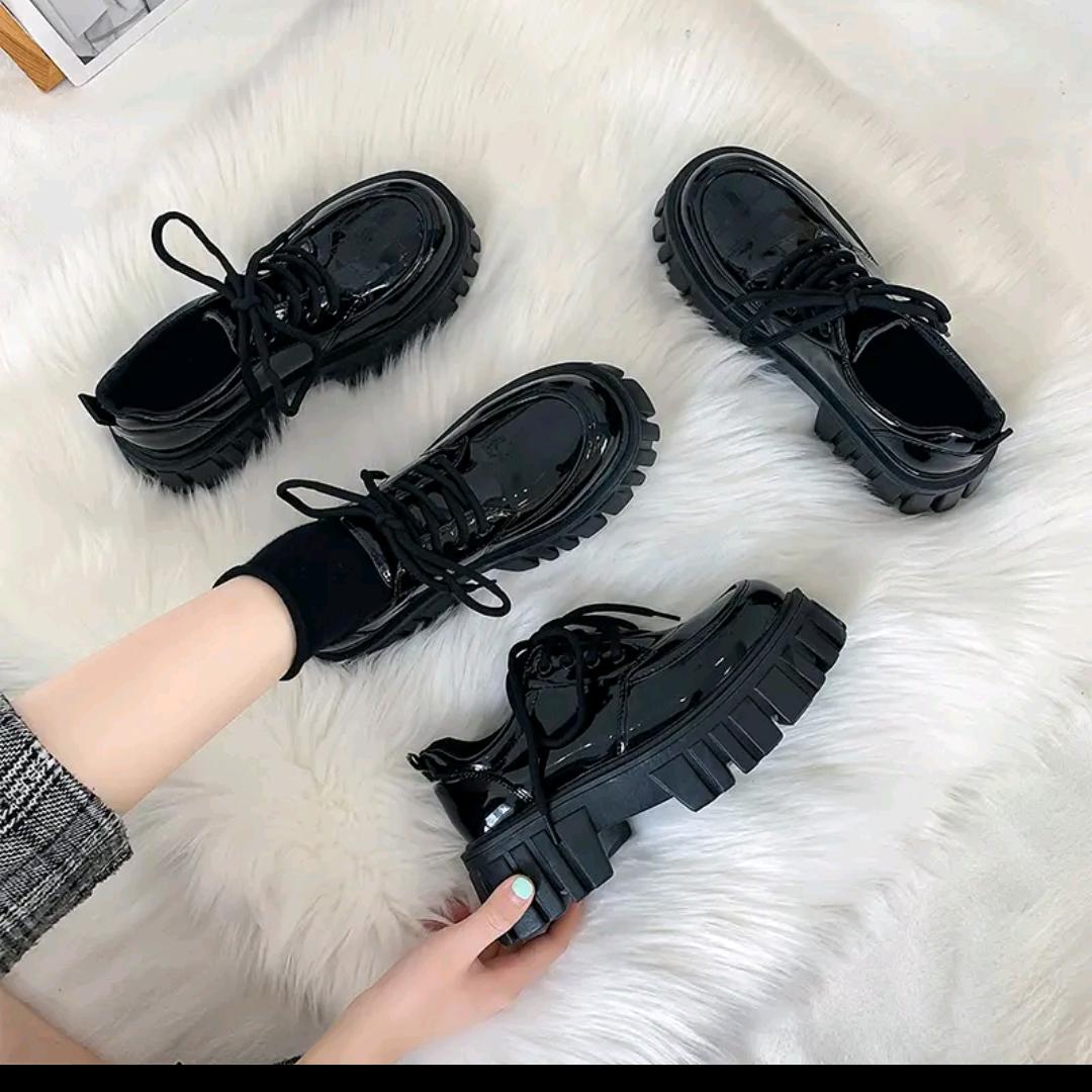 小蜘蛛家的鞋工厂