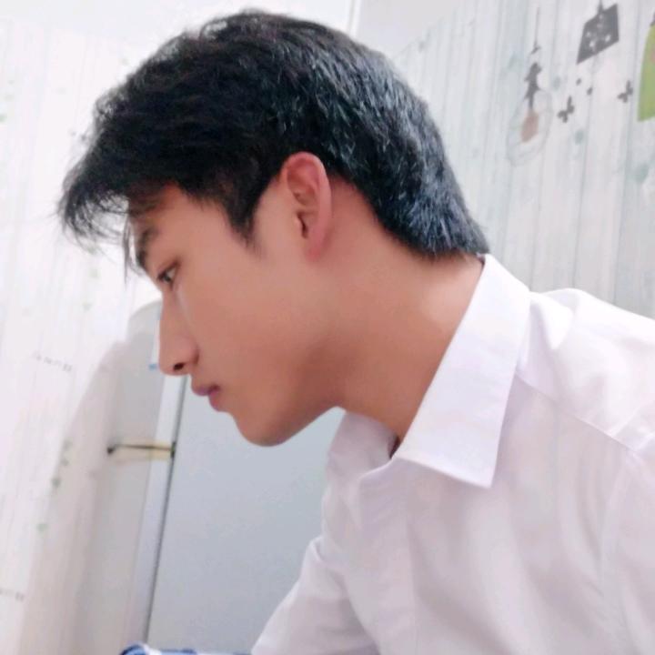 云南  万公子