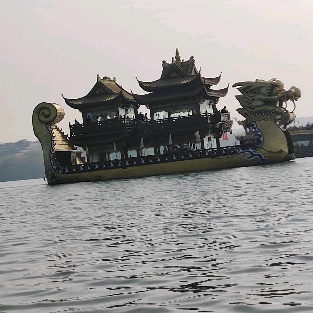 挥笔间，生命姹紫嫣红