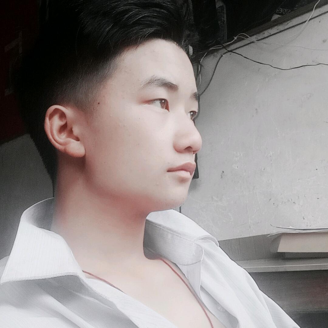 玩金属的小杨