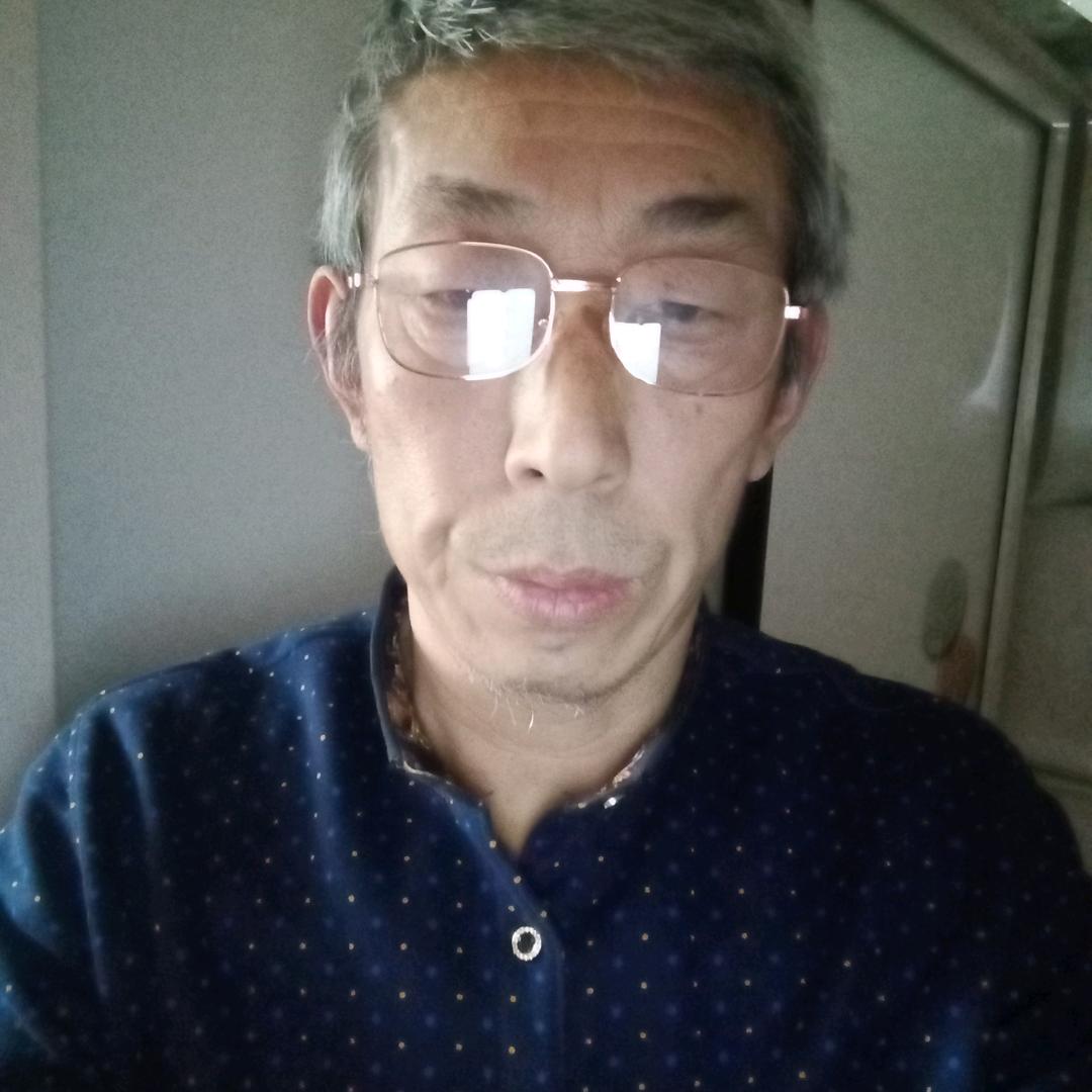 老何