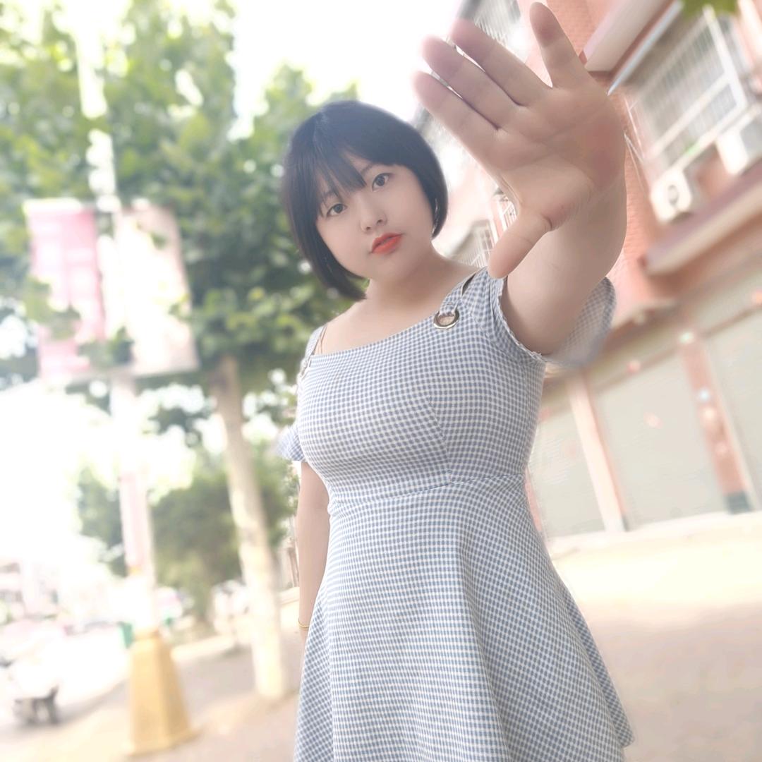 小灰辉本人