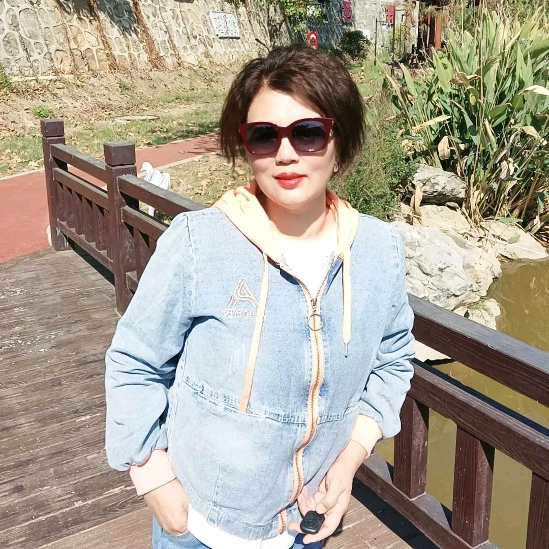 莉丽63年9月的兔子，拒聊！