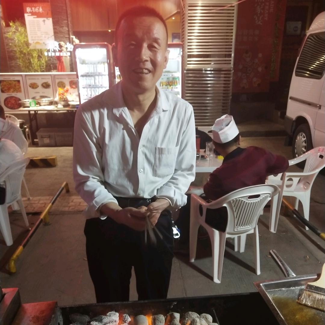 丁世军