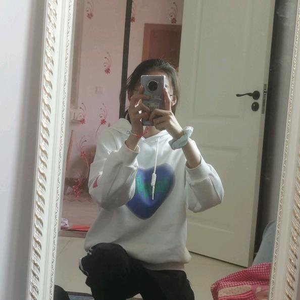 大美女小美女美美的