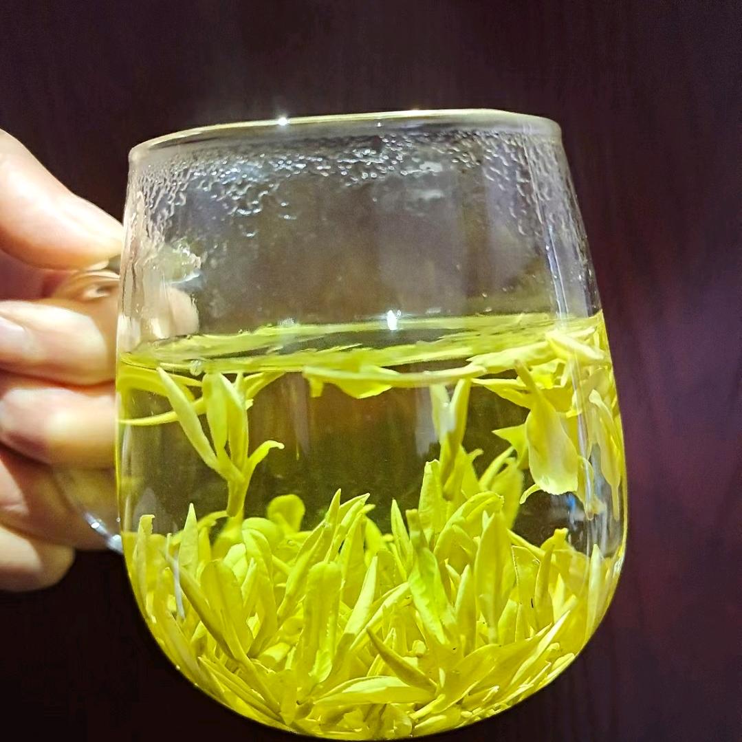 贵州三都大河镇闯银茶业