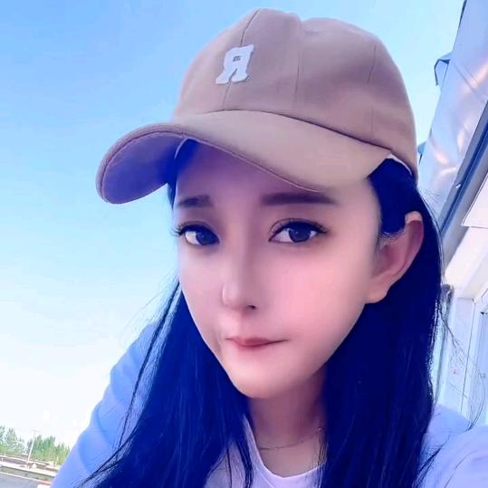 养鸽姑娘娜娜