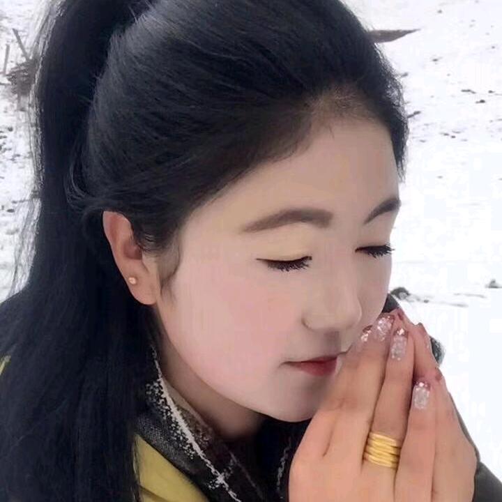 ( 玛  巴  永  措 ）