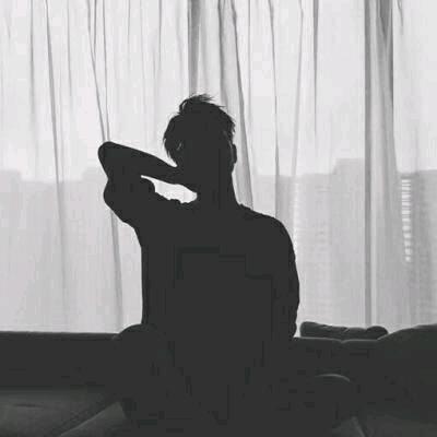 低沉旳呢喃