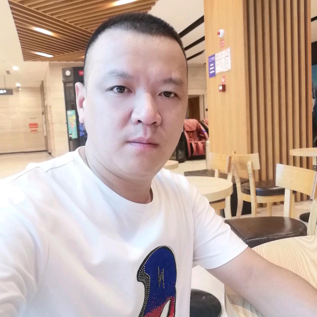 别抱怨无情的命运