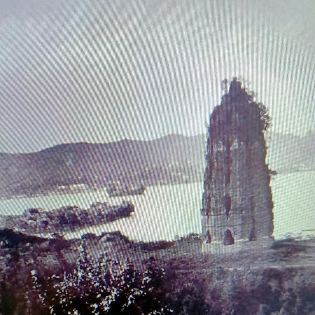 在山泉水清