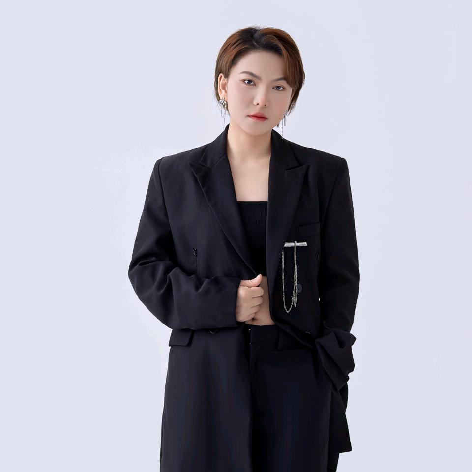 天天开张 瑞女士♡