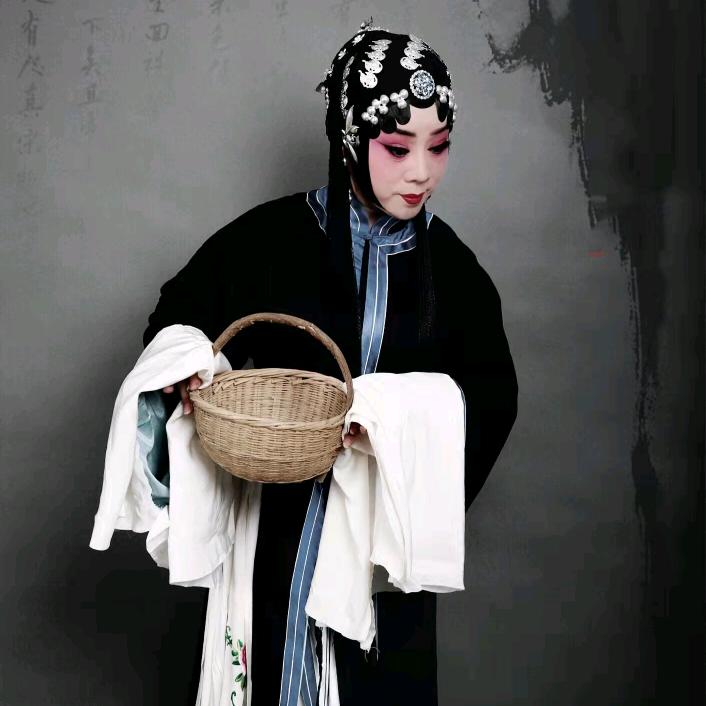 敏腔传人刘西玲