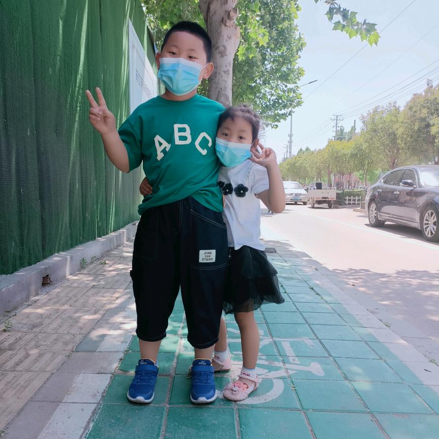 小高姊妹（济宁刷墙）