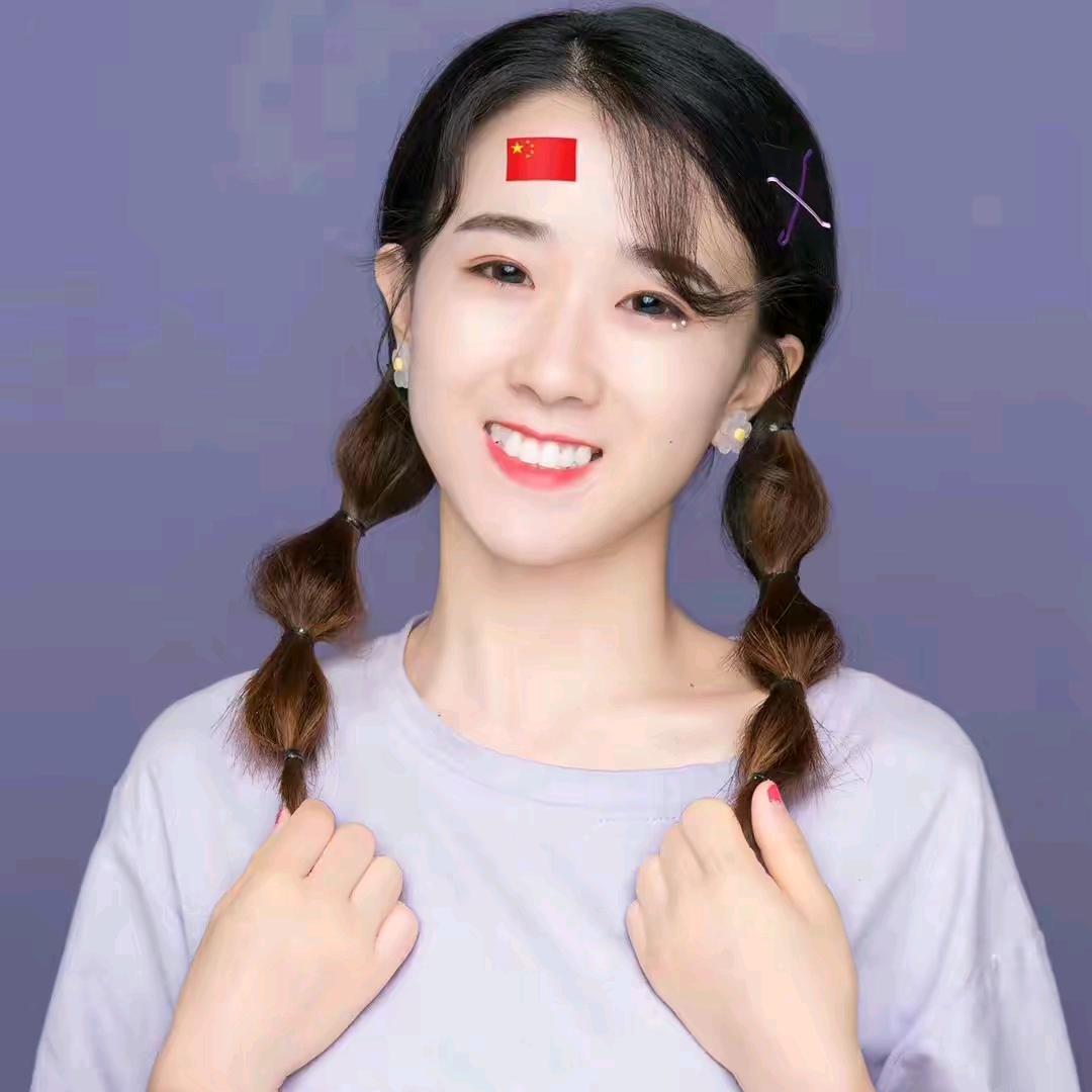 小薇.