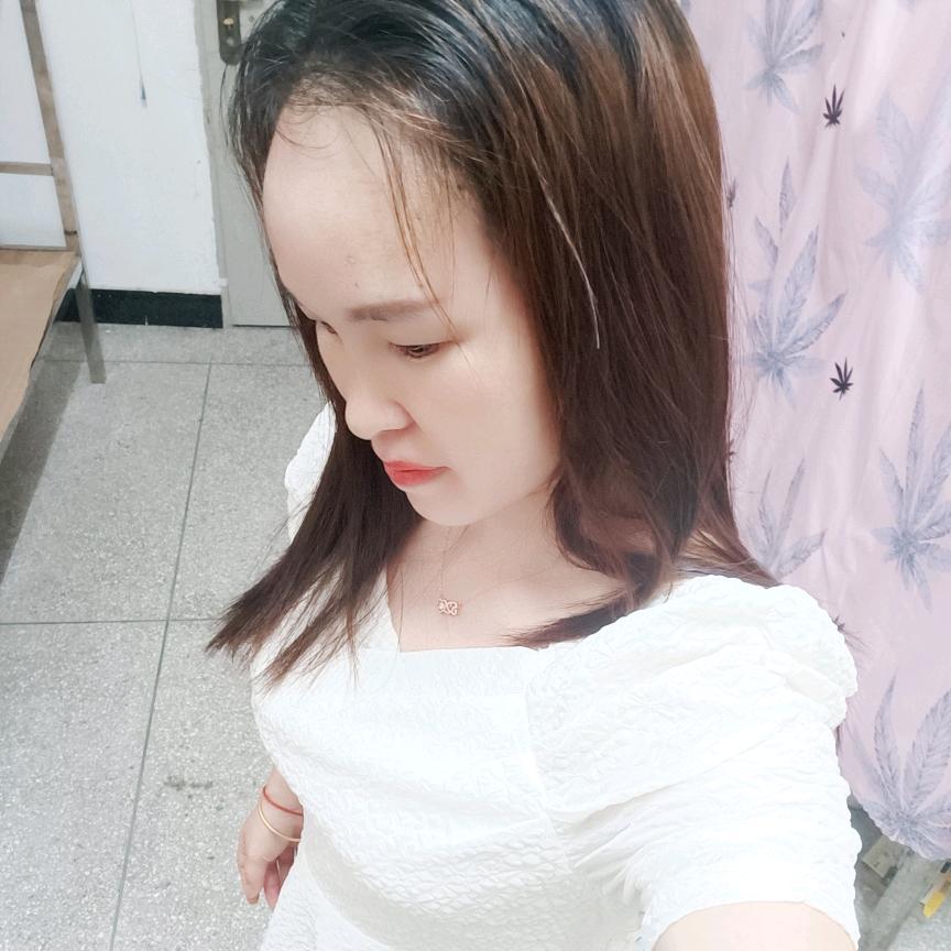 @兴义送水的小女孩$韋幺妹