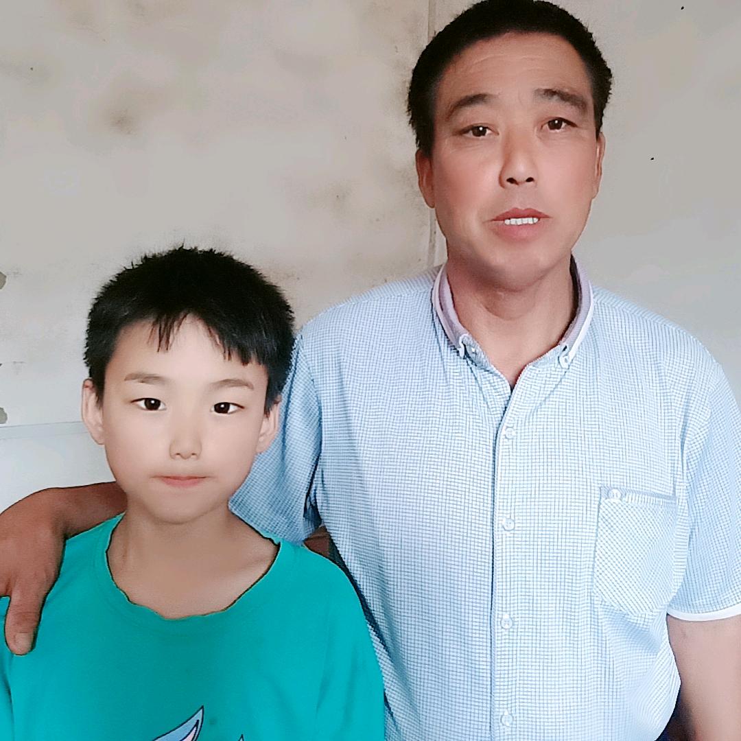 “爷孙俩”