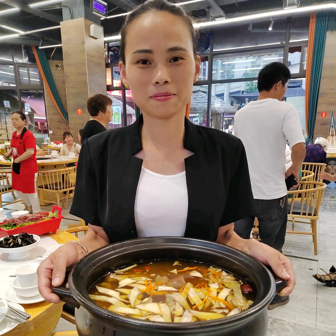 山珍爱上牛肉(时代广场店)官方号