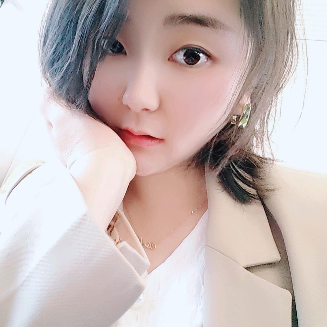萌 萌   💋
