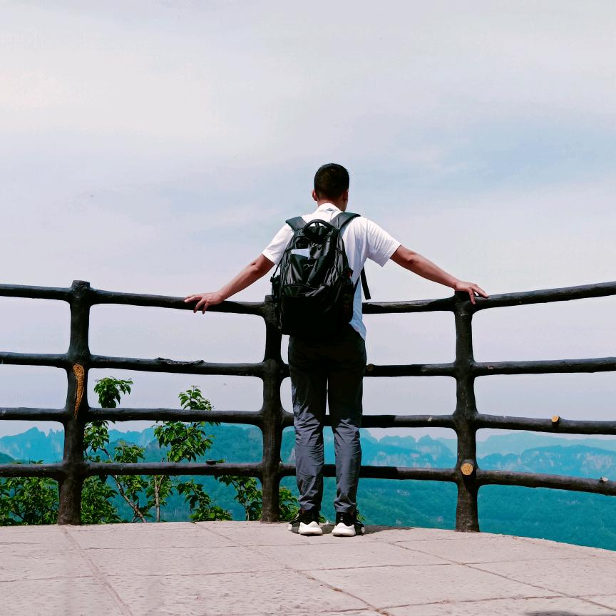 小阿锋℡空间设计（门墙柜同色定制）