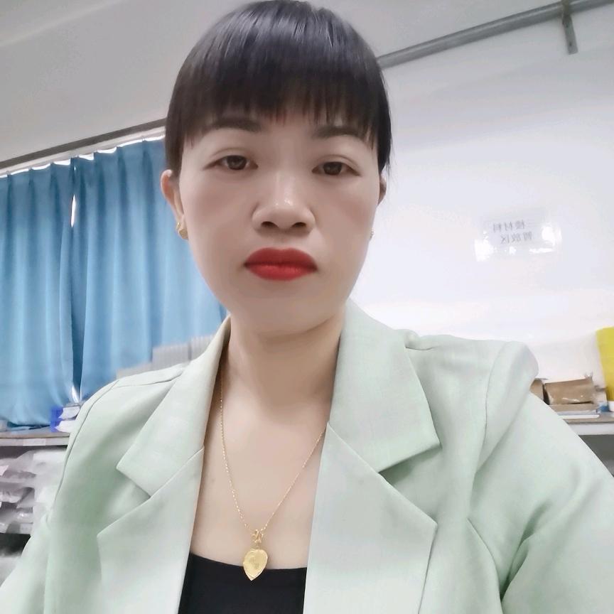 俊璐贝儿