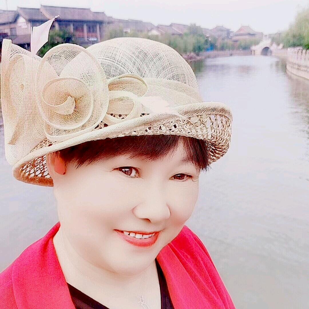 石头和庆庆的奶奶