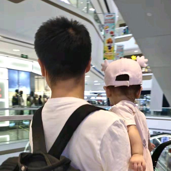 阿肆
