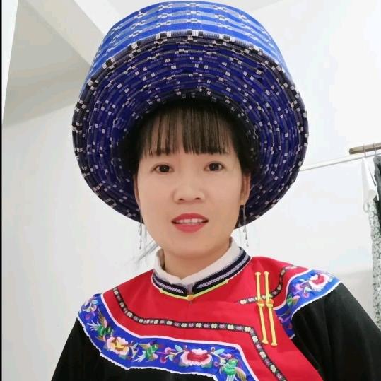 梁艳