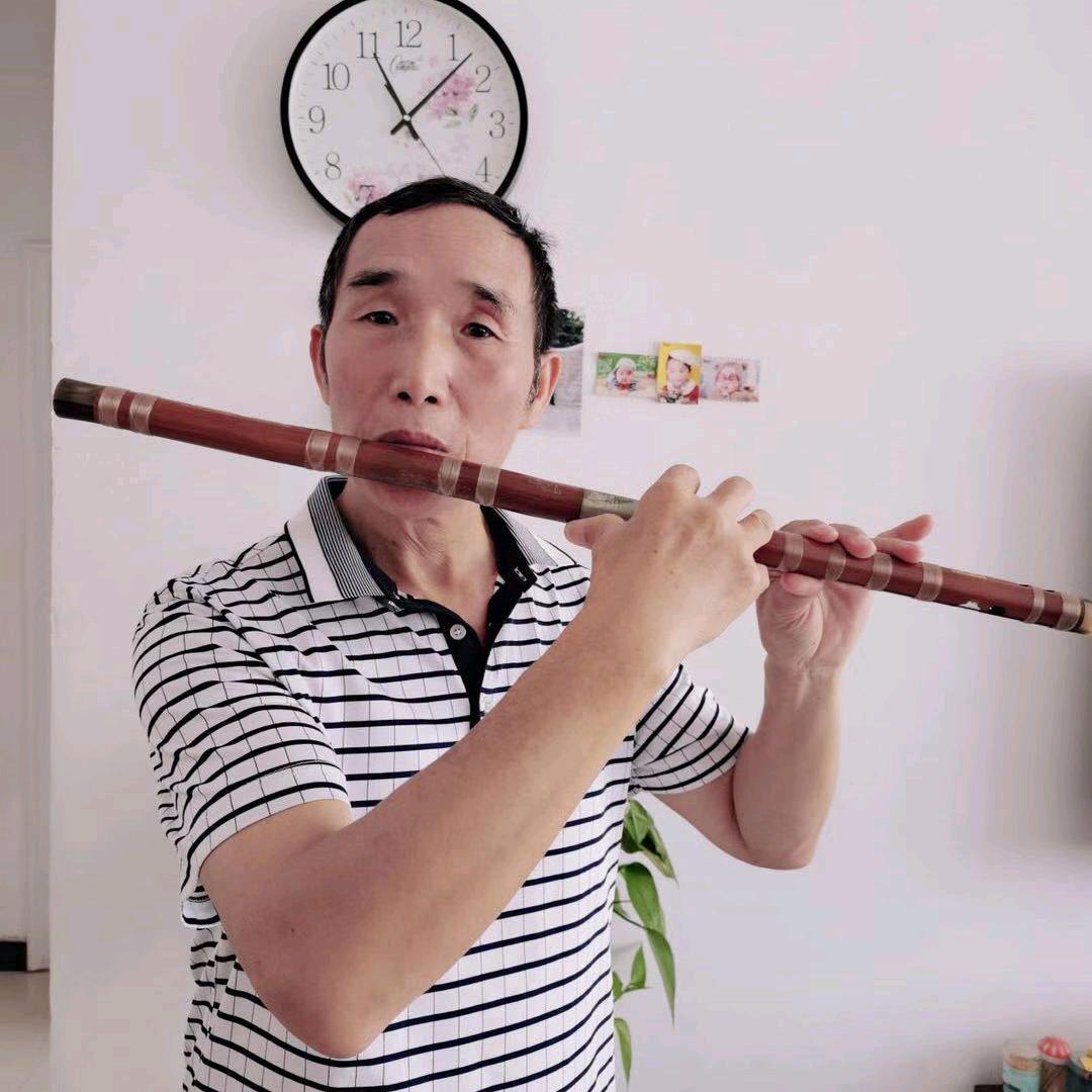 郑家堂爱笛爱旅游