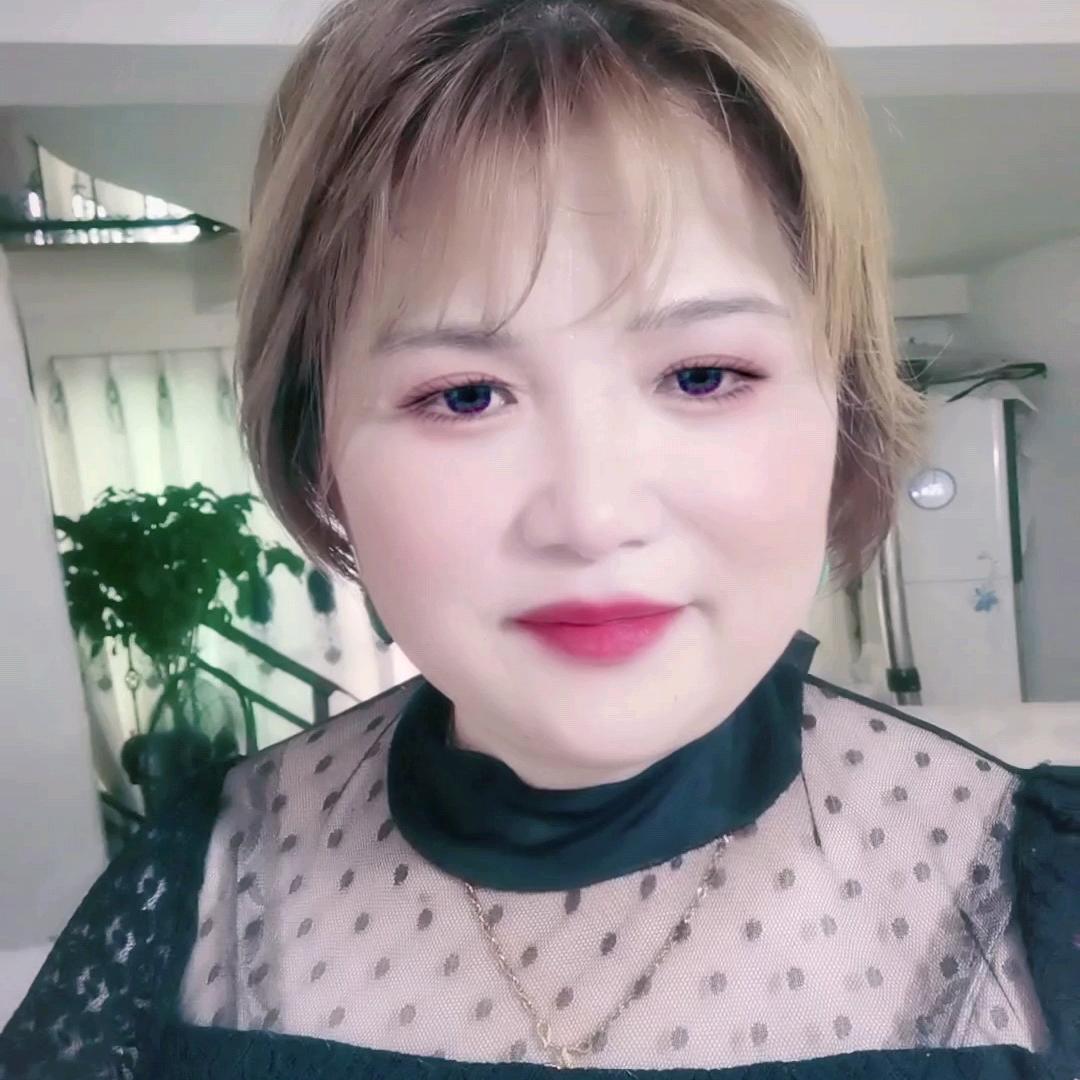 红花美女