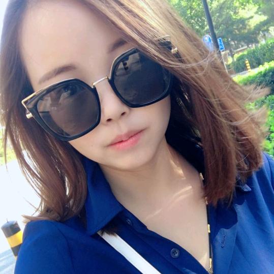 💭  薛微有点甜