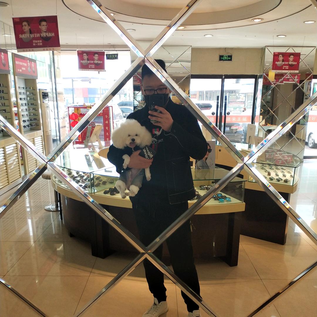 小裴哥