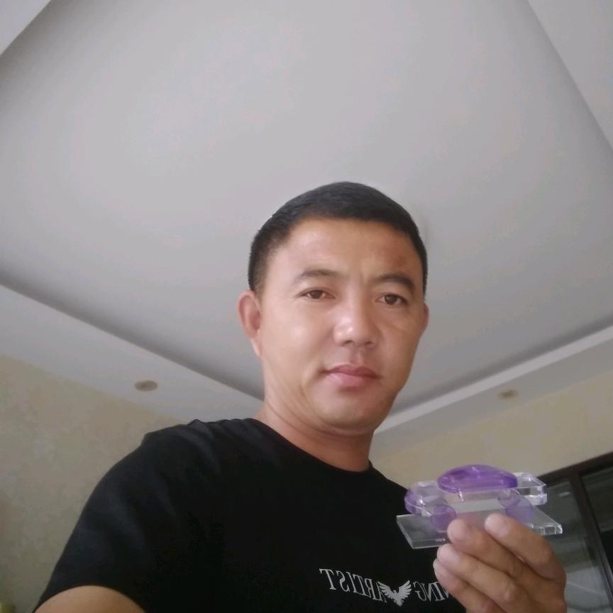 户外探险白哥