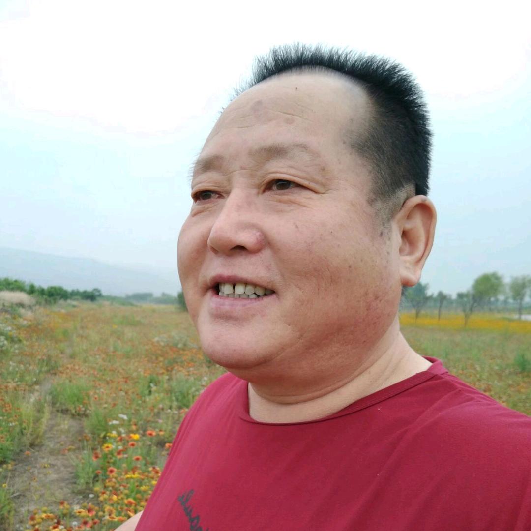 草原骏马李贵义